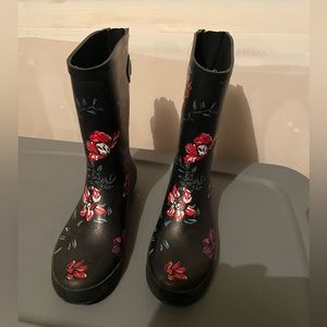 Women’s Flower Rain Boots -Size 11